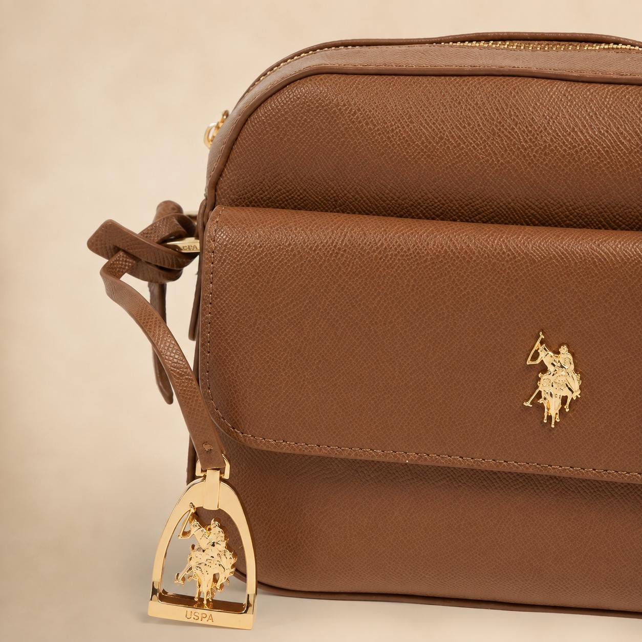 US Polo Assn Brown Crossbody Bag, Jones Pocket Shoulder Bag, Women’s Adjustable Strap Handbag, Brown Everyday Bag