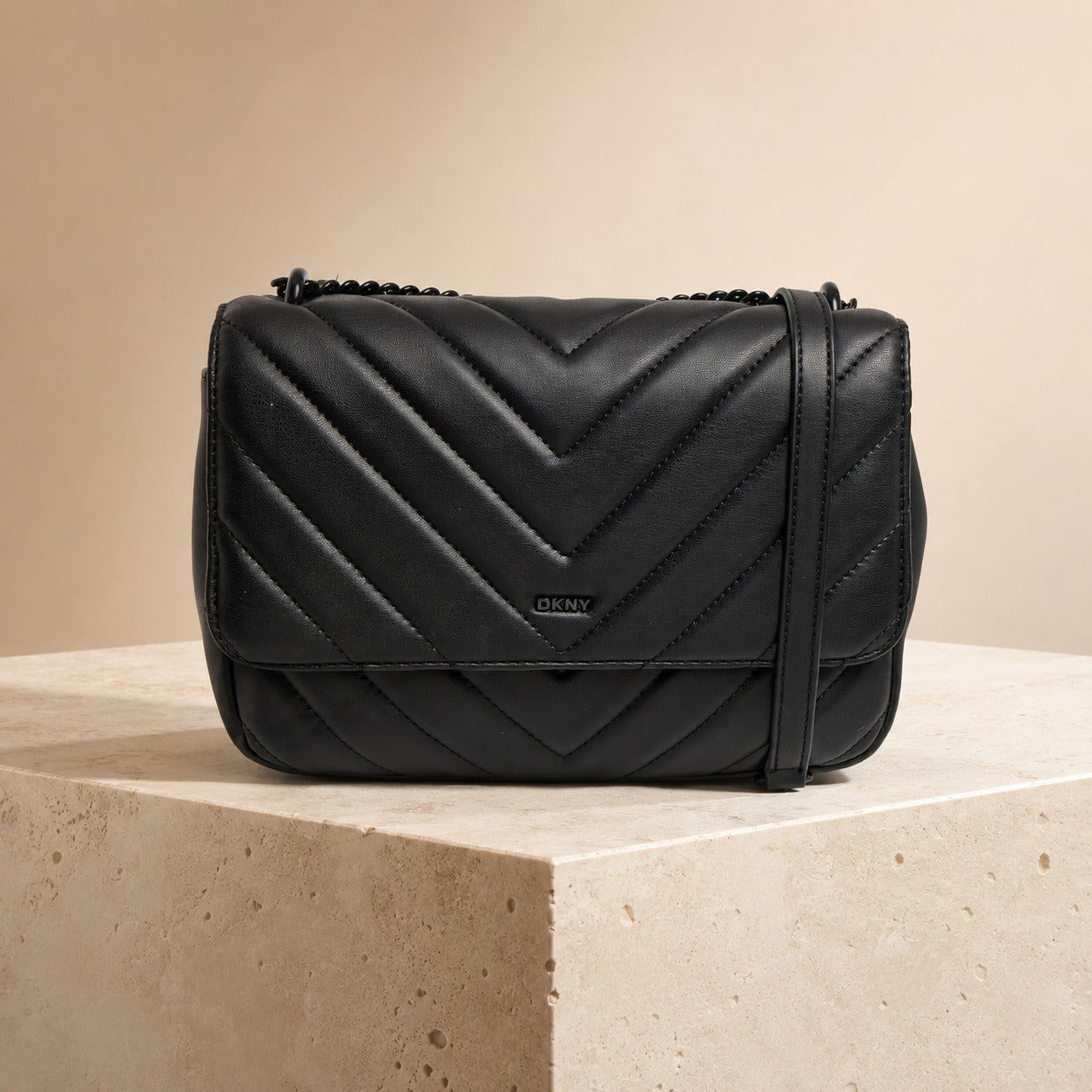 DKNY Black Veronica Chevron Crossbody Bag, Quilted Shoulder Bag, Everyday Purse