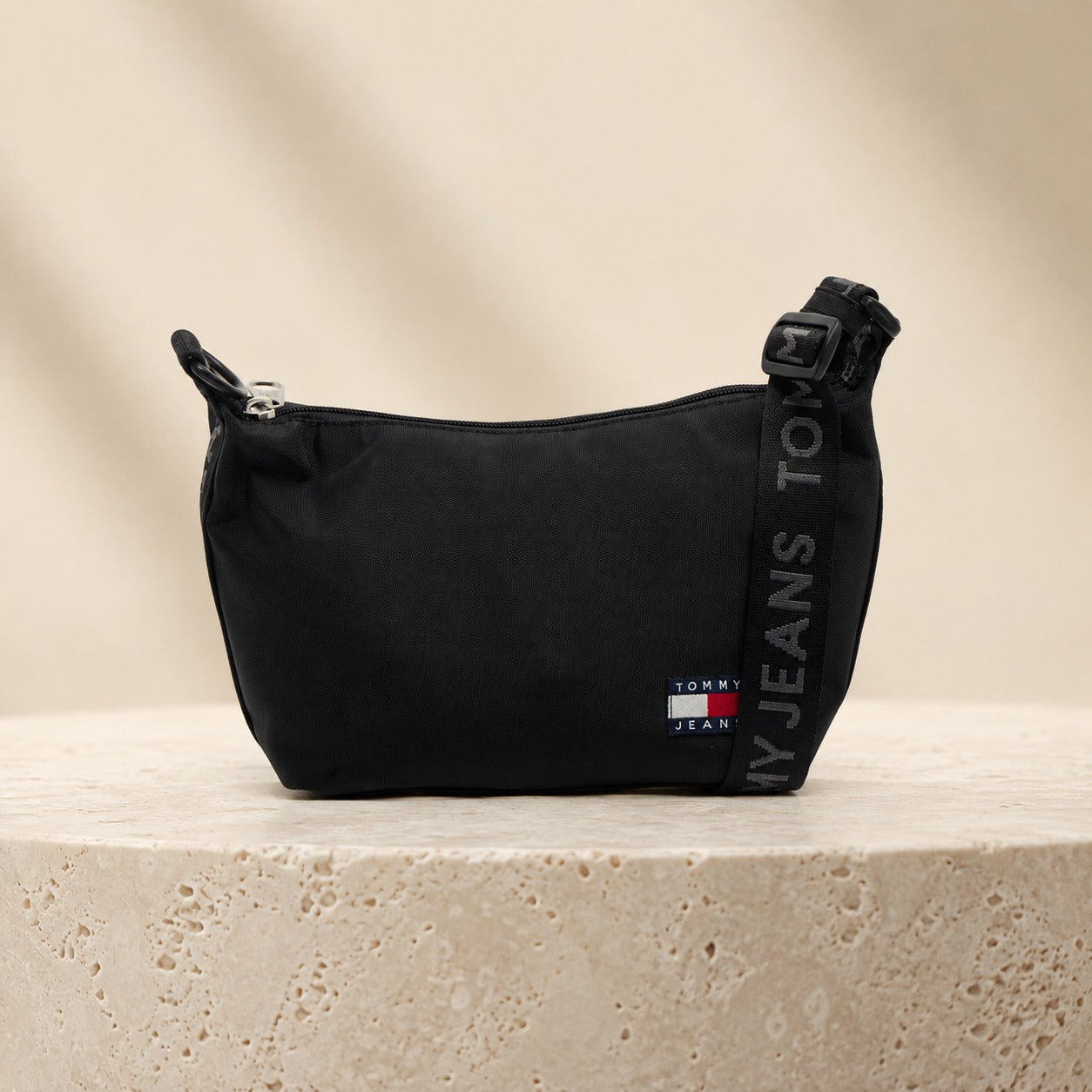 Tommy Jeans Black Shoulder Bag, Crescent Crescent Bag, Everyday Handbag