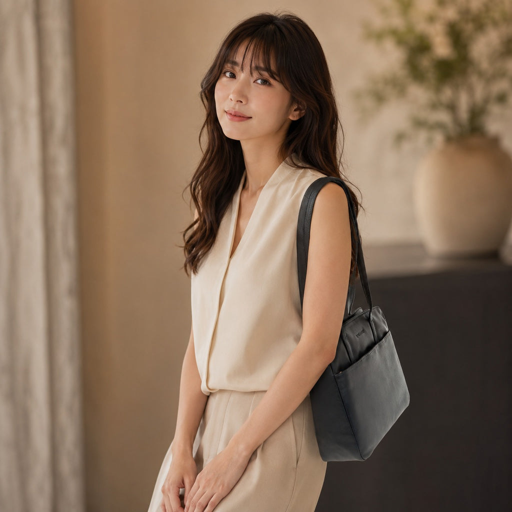 Rowallan Black Leather Handbag, Everyday Shoulder Bag, Work Tote, Minimalist